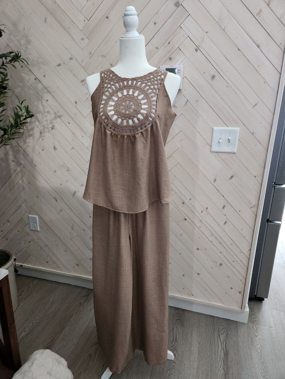 Sleeveless Crochet Yoke Pant Set in Mocha